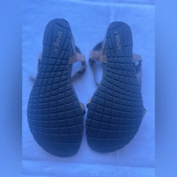 Teva Brown Women's Sandals - Picture 5 of 15